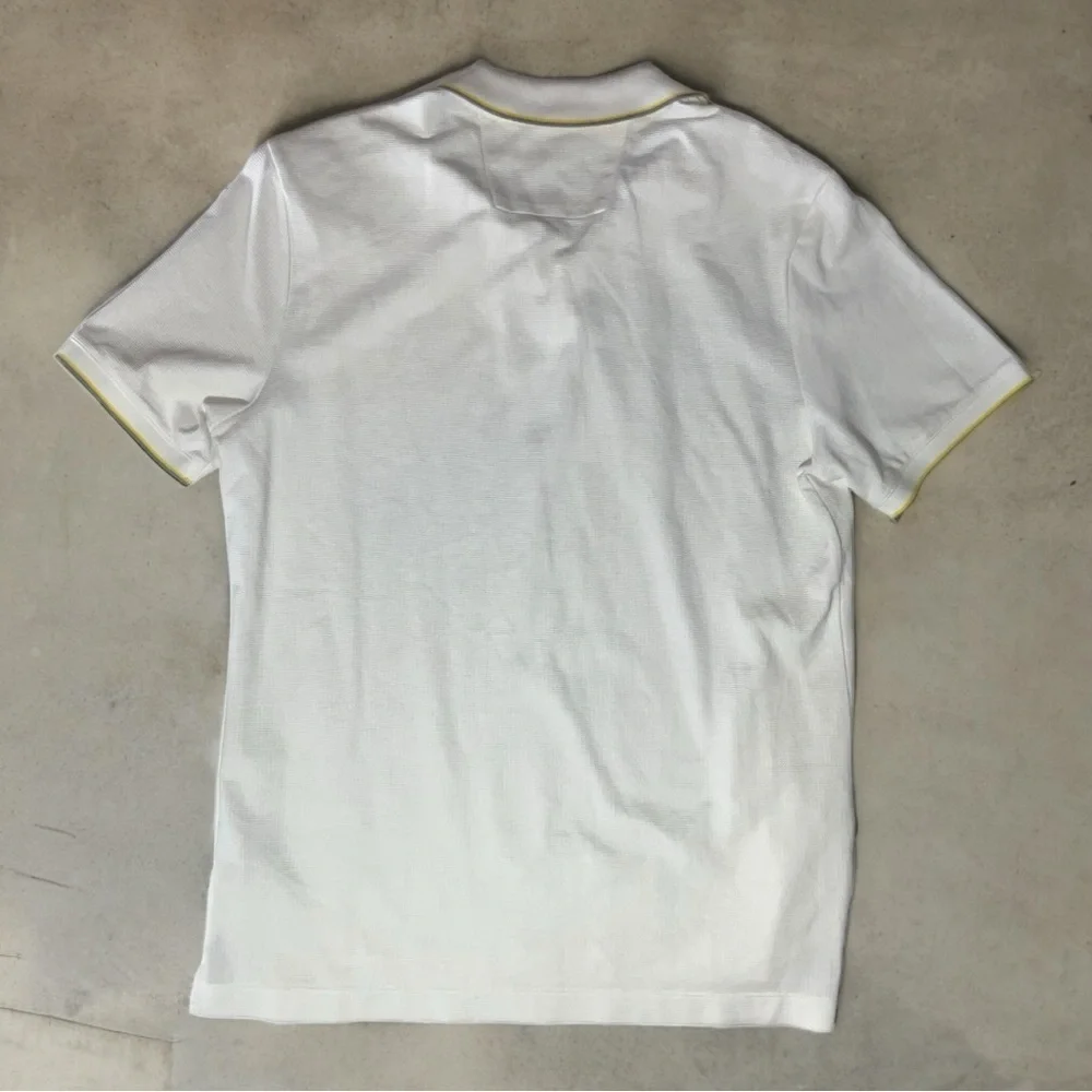 ☀️⚡ Banana Republic Luxury Touch Polo – White‎ w/ Yellow Piping (Men’s L)
